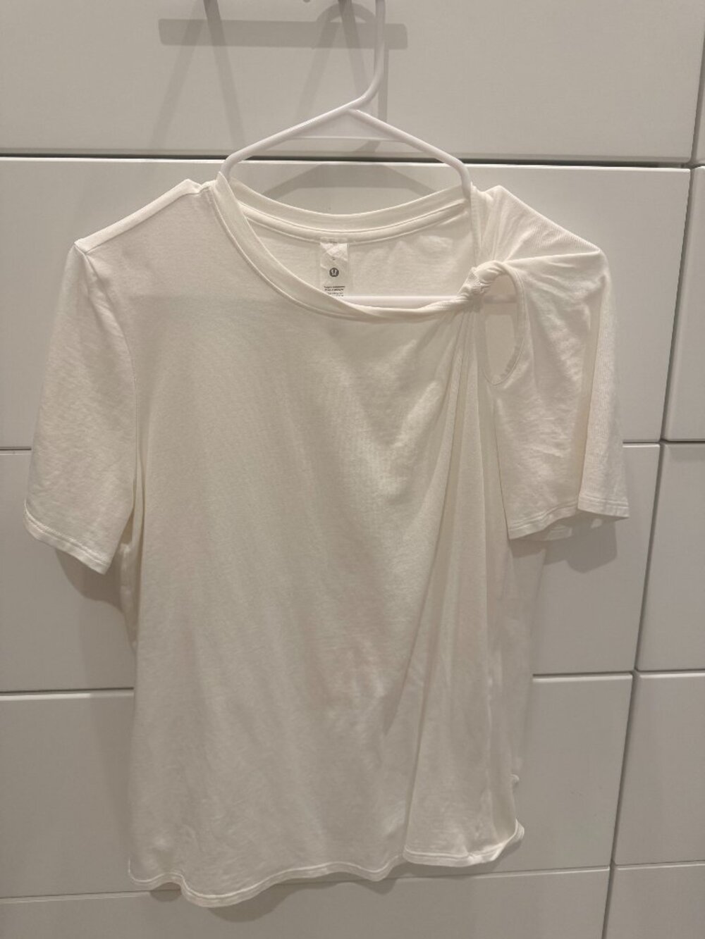 LULULEMON White front twist t-shirt